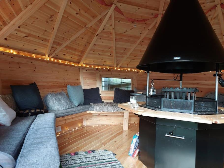 Beach House, With Bbq Lodge And Hot Tub! Bournemouth Buitenkant foto