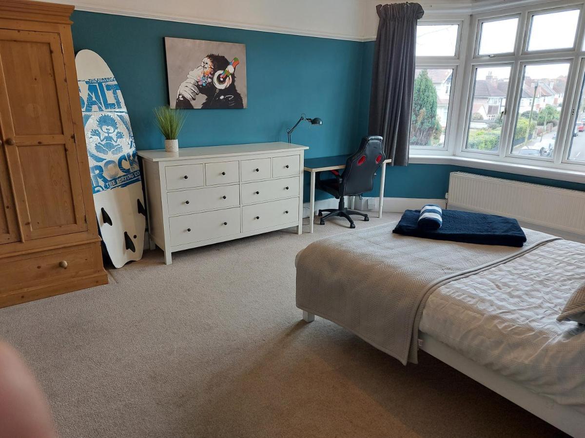 Beach House, With Bbq Lodge And Hot Tub! Bournemouth Buitenkant foto